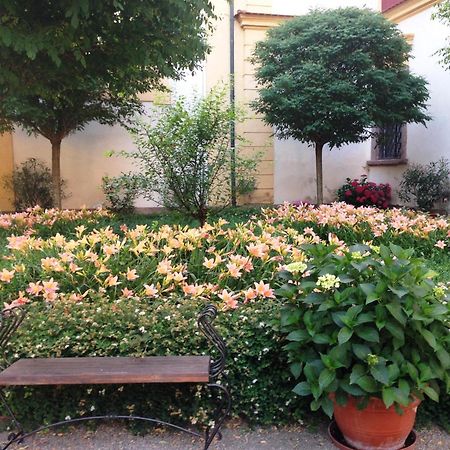 Zamek Jemniste Apartment Postupice ภายนอก รูปภาพ